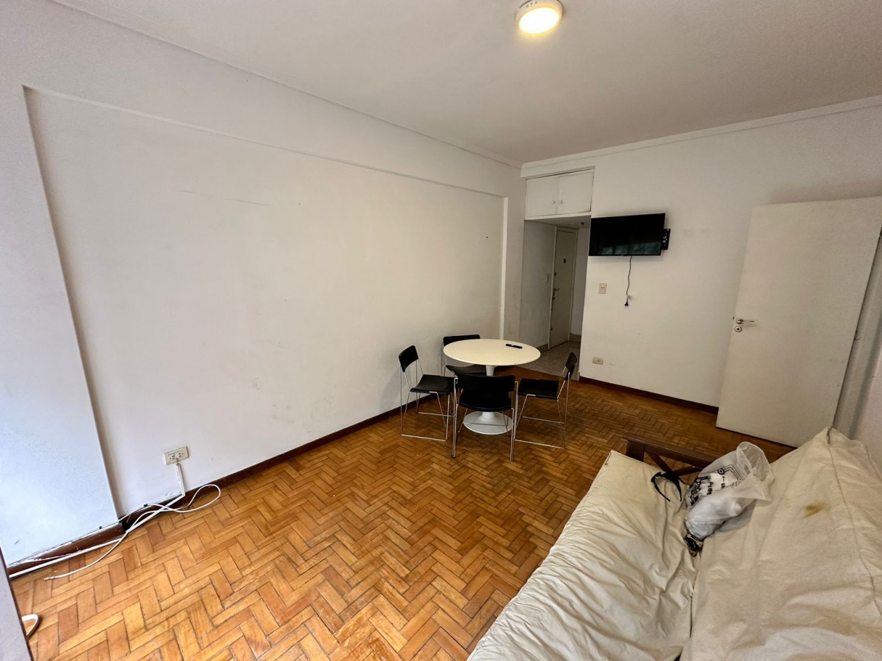 DEPARTAMENTO 2 AMBIENTES CON BALCON A LA CALLE