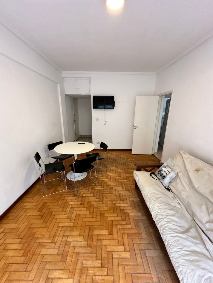 DEPARTAMENTO 2 AMBIENTES CON BALCON A LA CALLE