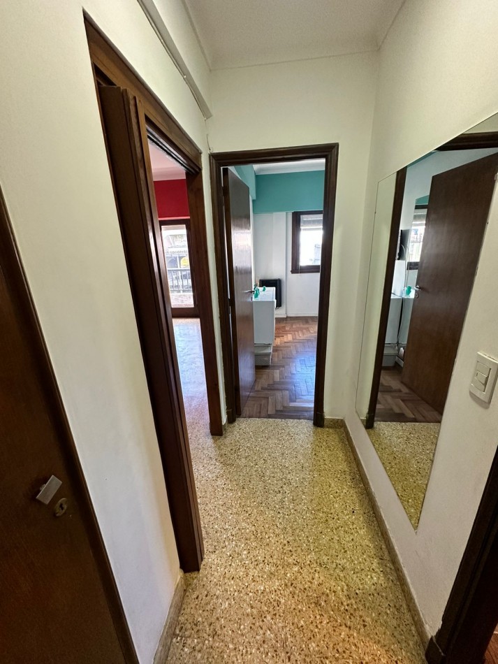 VENTA DEPARTAMENTO 3 AMBIENTES CON BALCON Y VISTA PARCIAL AL MAR