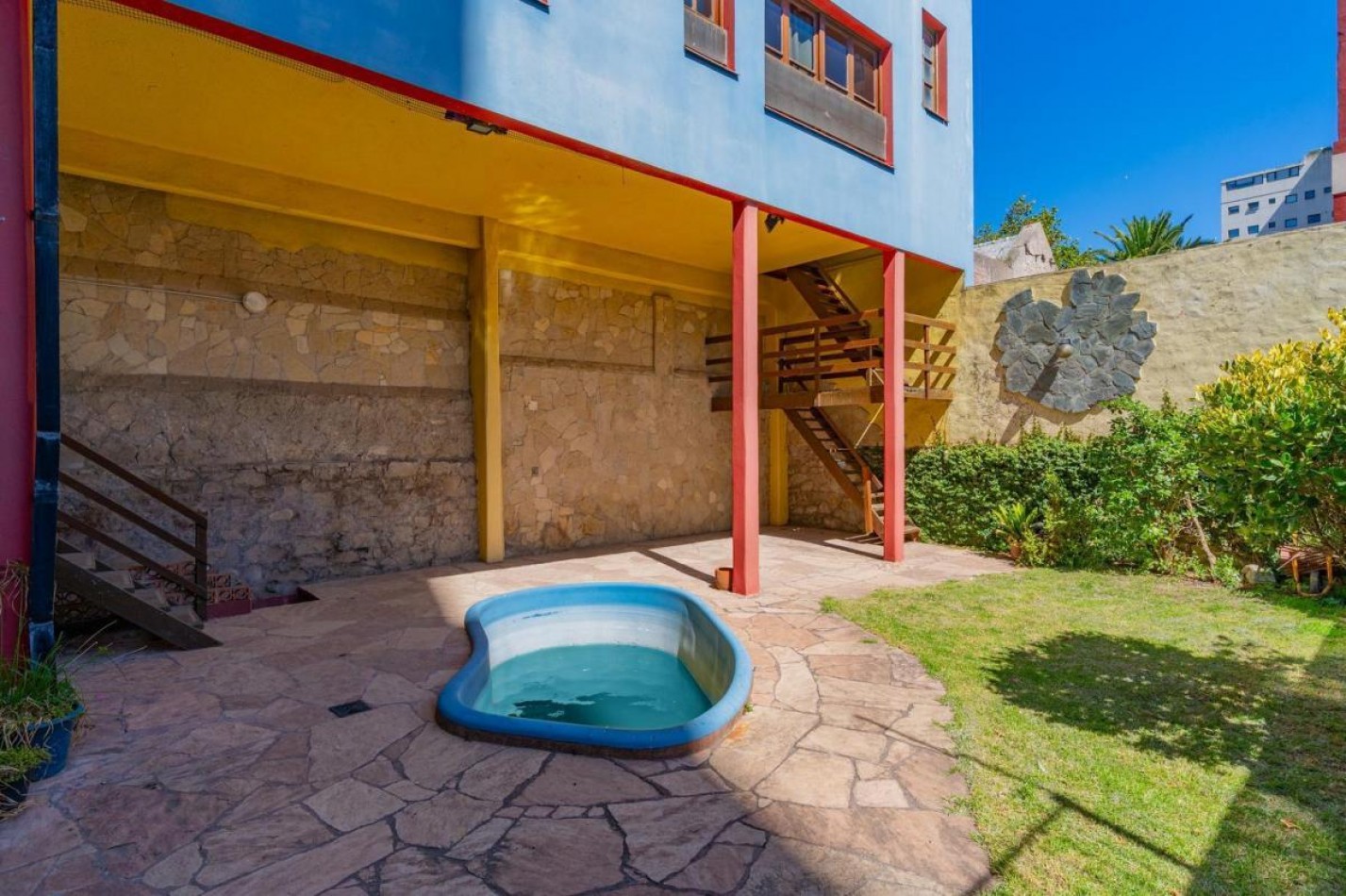 VENTA EDIFICIO EN COMPLEJO ZONA LA PERLA