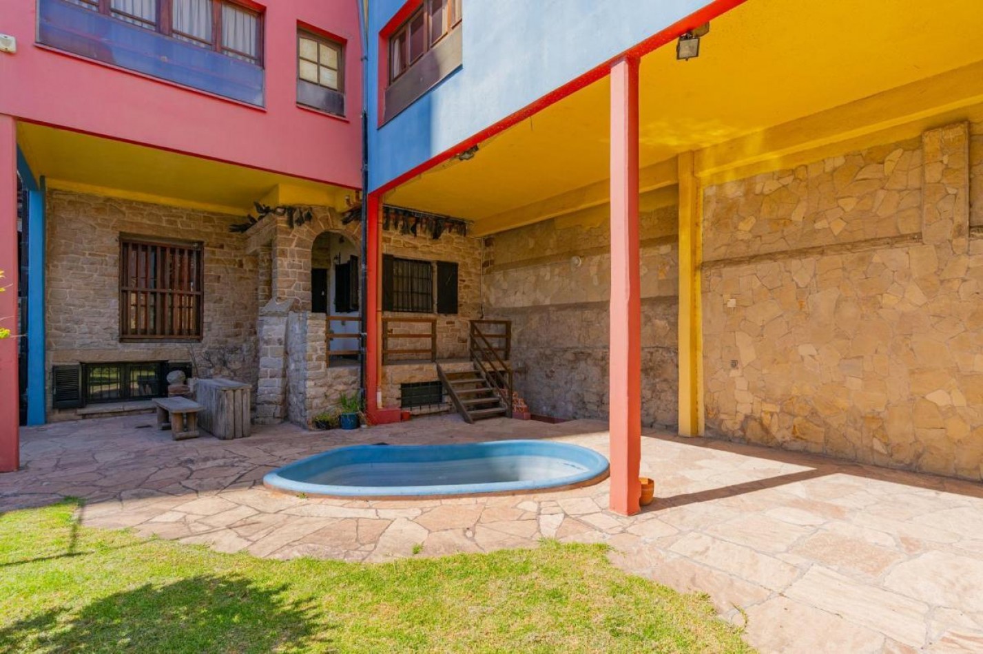 VENTA EDIFICIO EN COMPLEJO ZONA LA PERLA