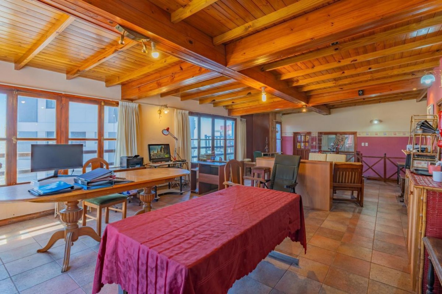 VENTA EDIFICIO EN COMPLEJO ZONA LA PERLA