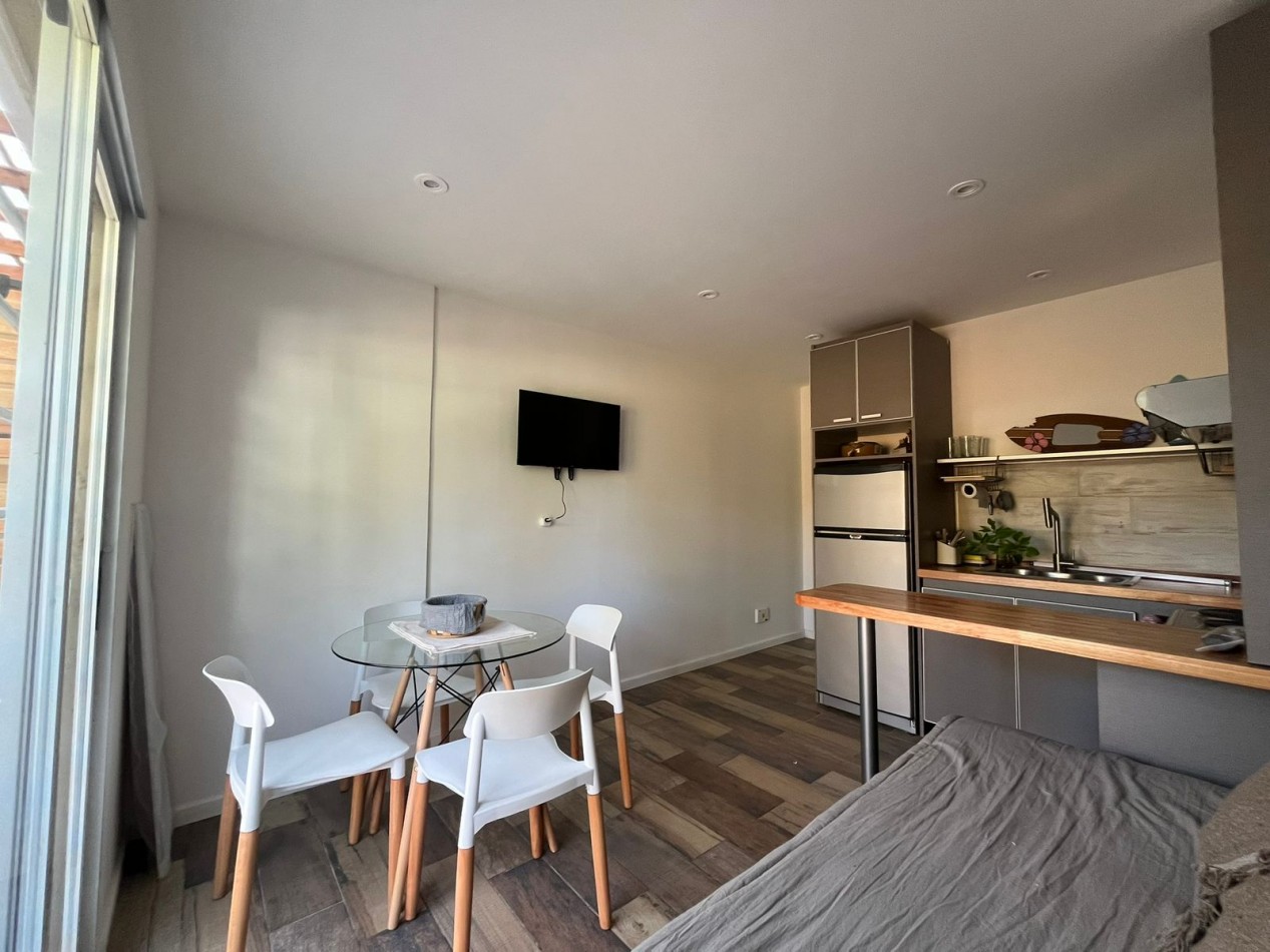 VENTA CASA 4 AMBIENTES + DEPARTAMENTO