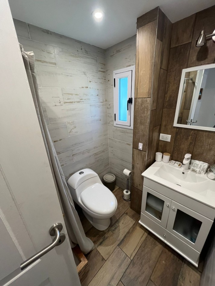 VENTA CASA 4 AMBIENTES + DEPARTAMENTO