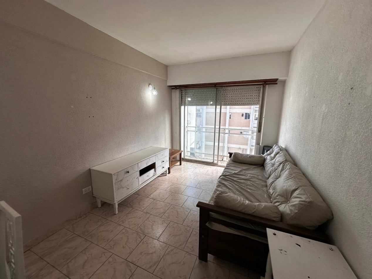 DEPARTAMENTO 2 AMBIENTES CON BALCON CONTRA FRENTE