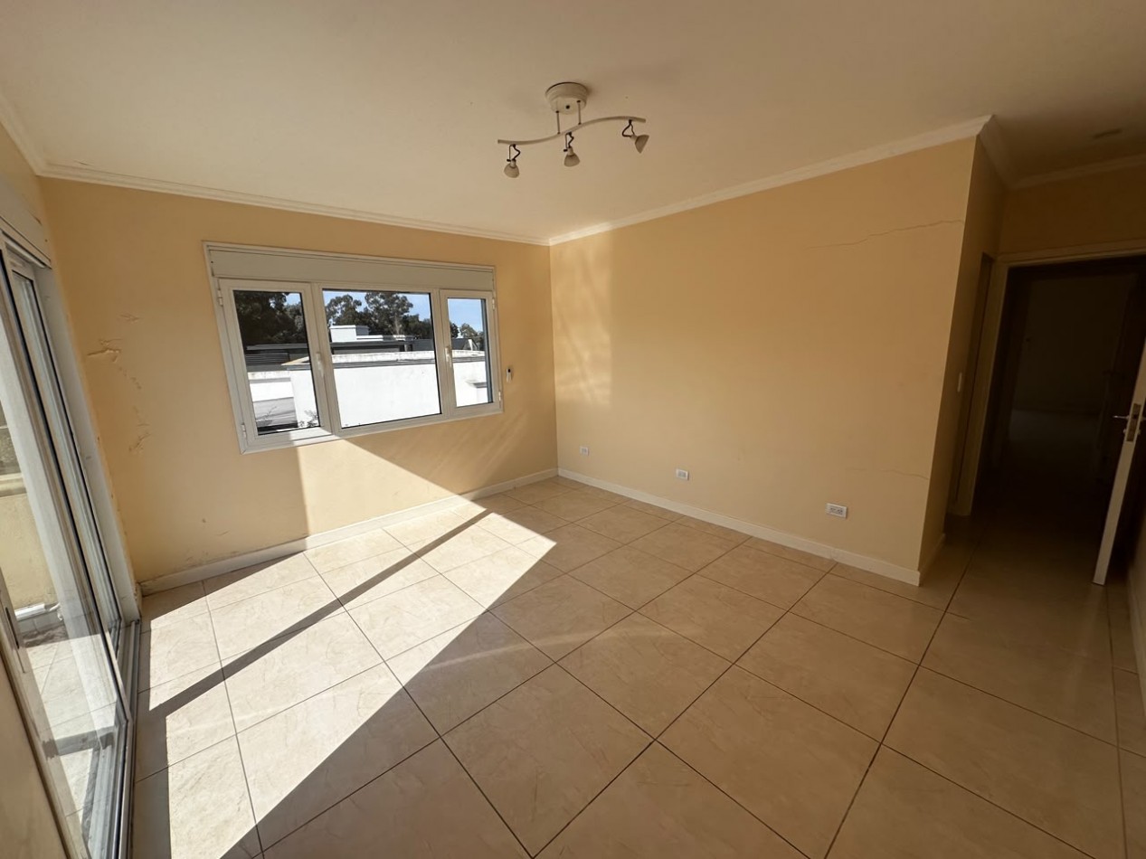 VENTA CASA 6 AMBIENTES EN ARENAS DEL SUR
