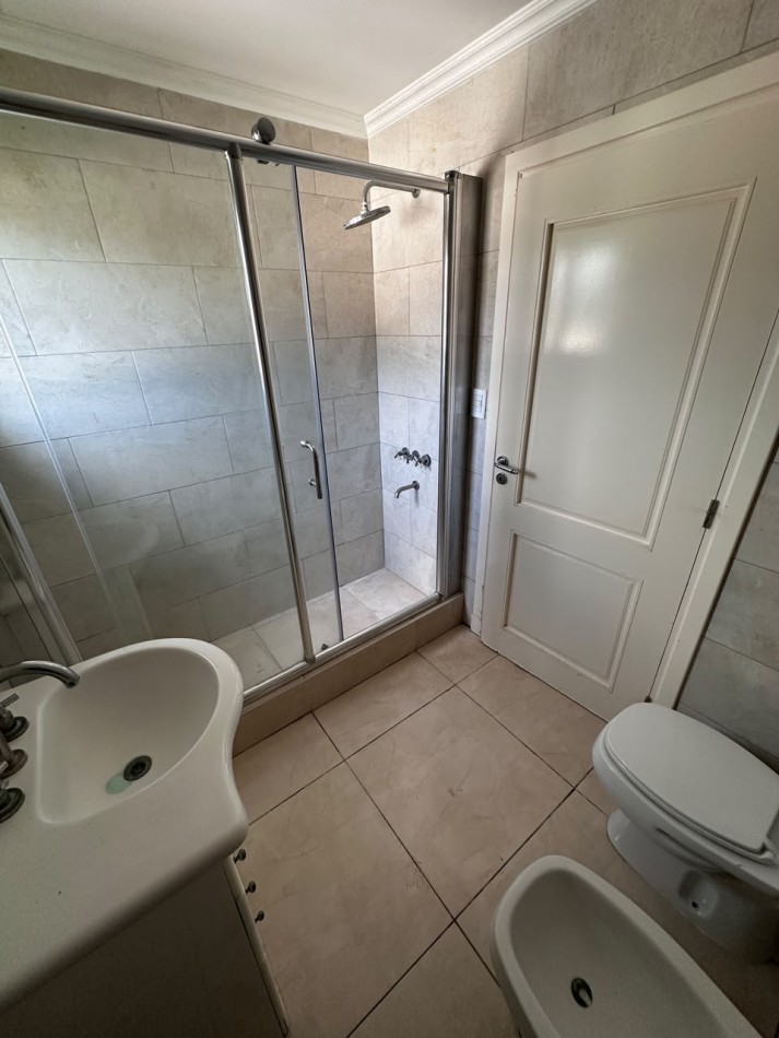 VENTA CASA 6 AMBIENTES EN ARENAS DEL SUR