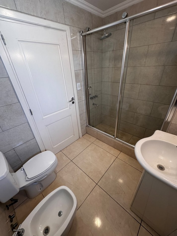 VENTA CASA 6 AMBIENTES EN ARENAS DEL SUR