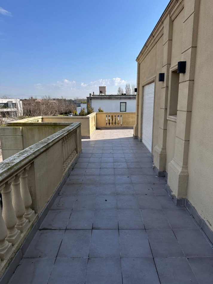 VENTA CASA 6 AMBIENTES EN ARENAS DEL SUR
